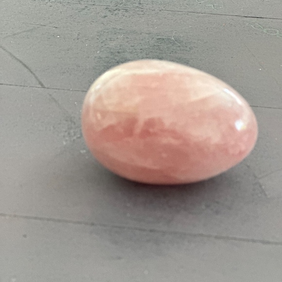 Rose Quarts Chrystal Egg New - Picture 2 of 5